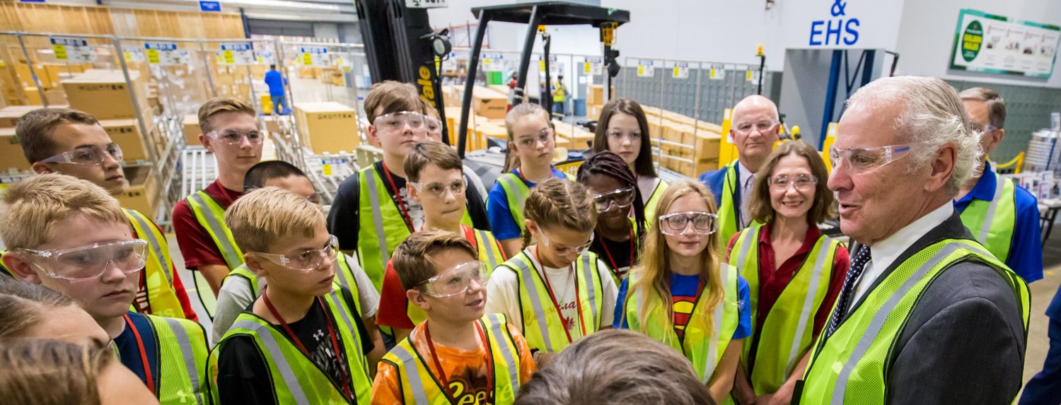 Governor McMaster greets students prior to their tour of the Samsung Electronics Home Appliance (SEHA) facility on Manufacturing Day