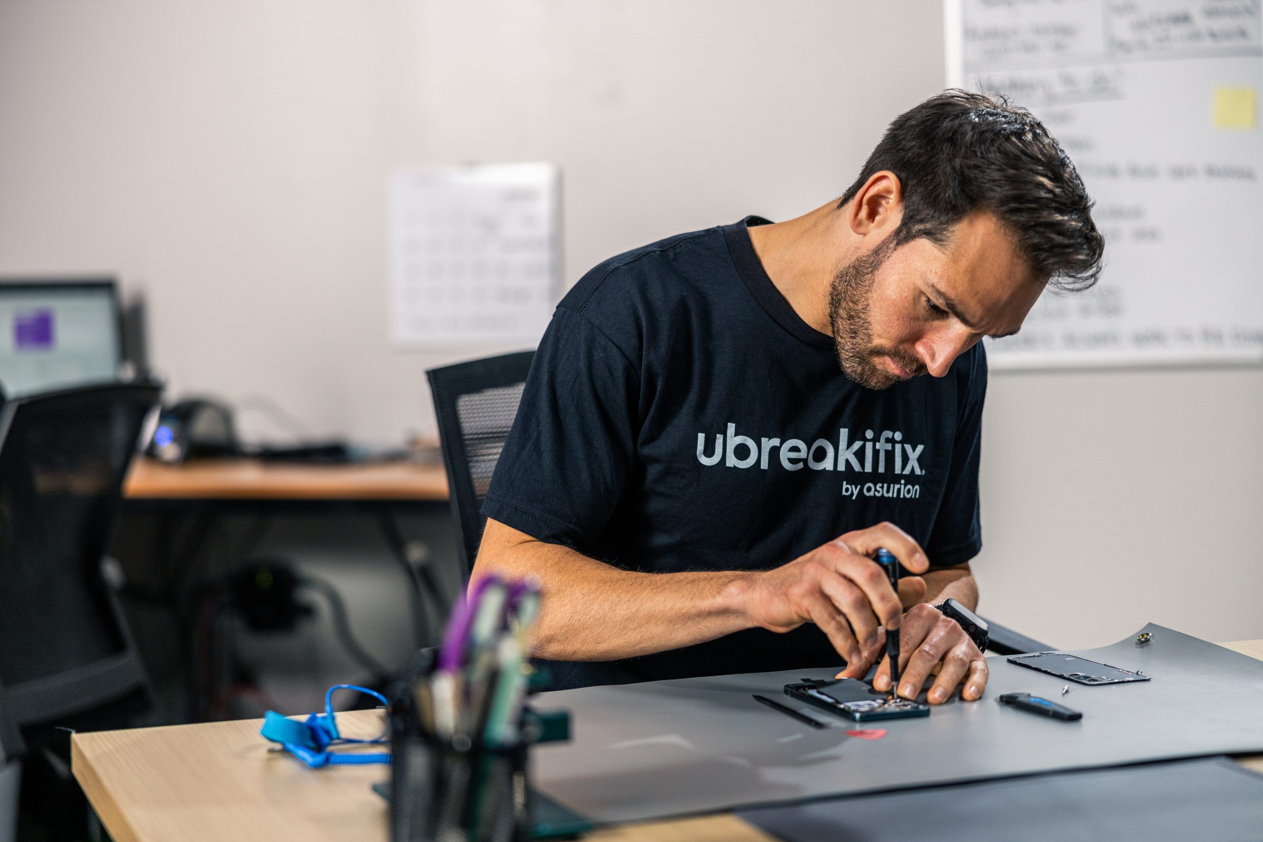 Image for uBreakiFix by Asurion’s Flagship Samsung Repair Locations Earn Network’s Top Customer Experience Metrics