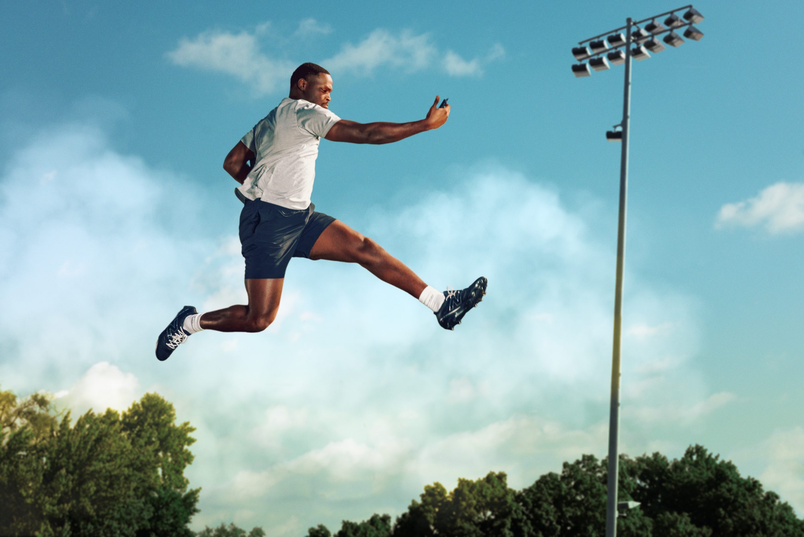 Image for Samsung Signs College Football Stars Jeremiyah Love and Cade Klubnik to Team Galaxy