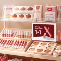 Image for Samsung Debuts 13-Inch Color E-Paper, a World-First Display Built With Bio-Resin Derived From Phytoplankton